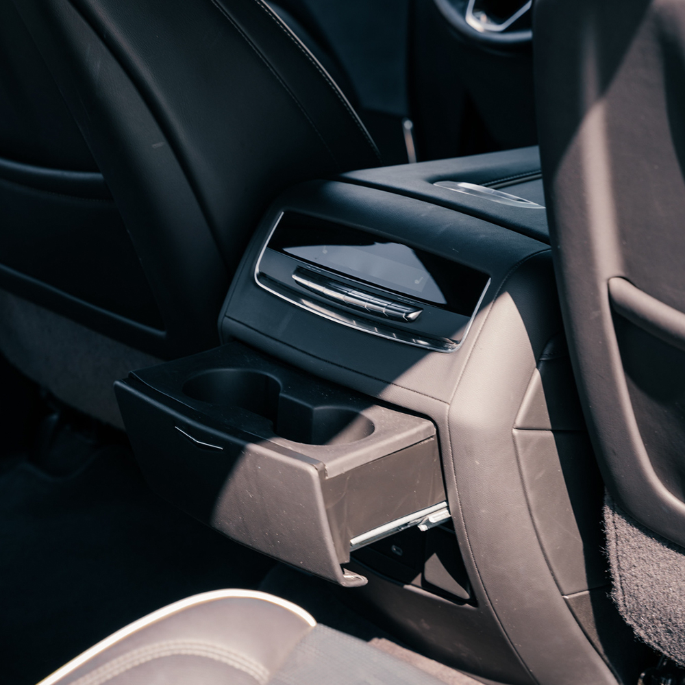 Cadillac Escalade ESV - Image 12